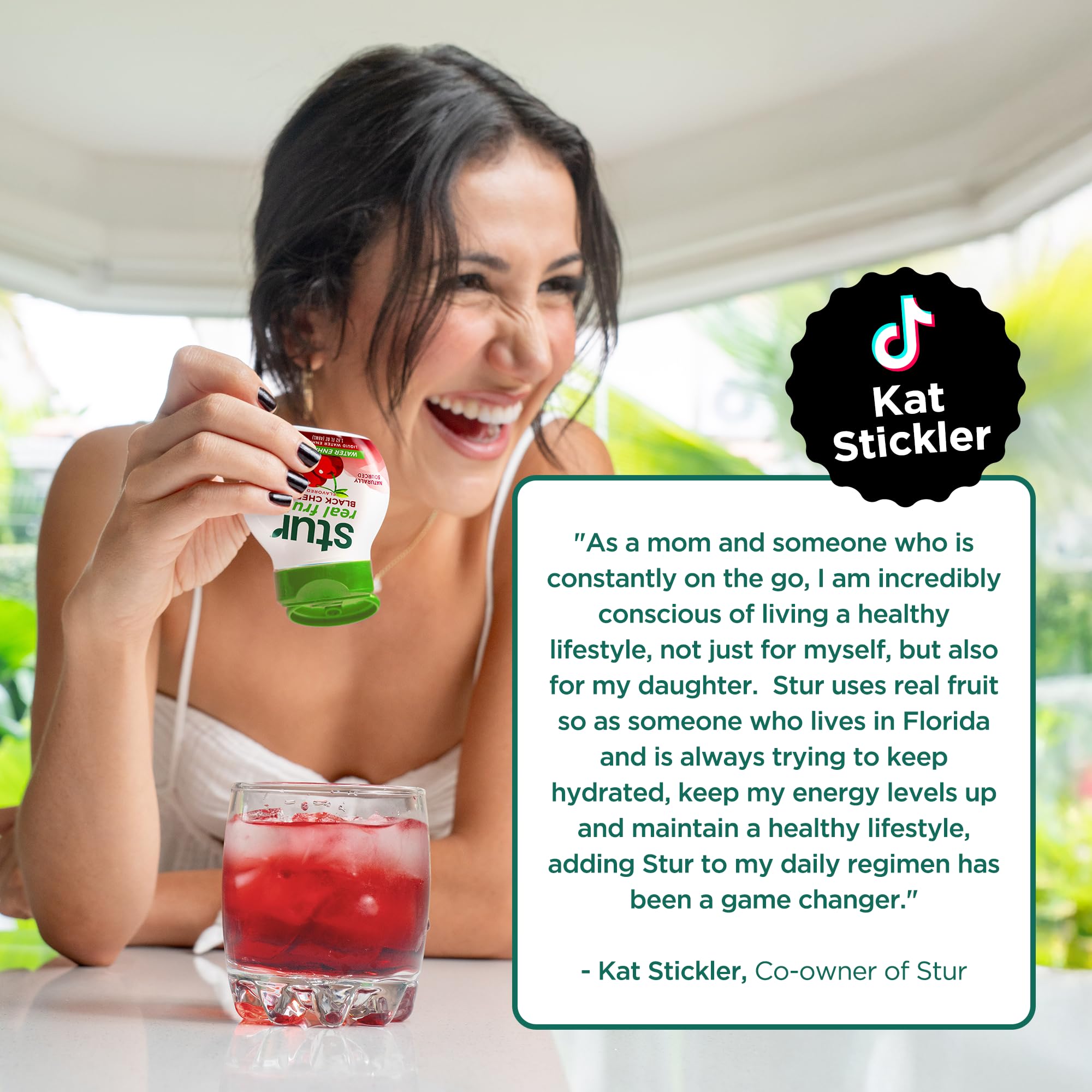 Stur etiqueta nutricional Black Cherry destacando vitamina C y cero azúcar