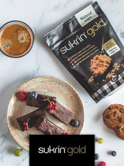 Sukrin Gold en una taza de café endulza sin calorías