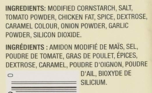 Preparación en cocina: mezclando un sobre Swiss Chalet para obtener salsa lista rápido