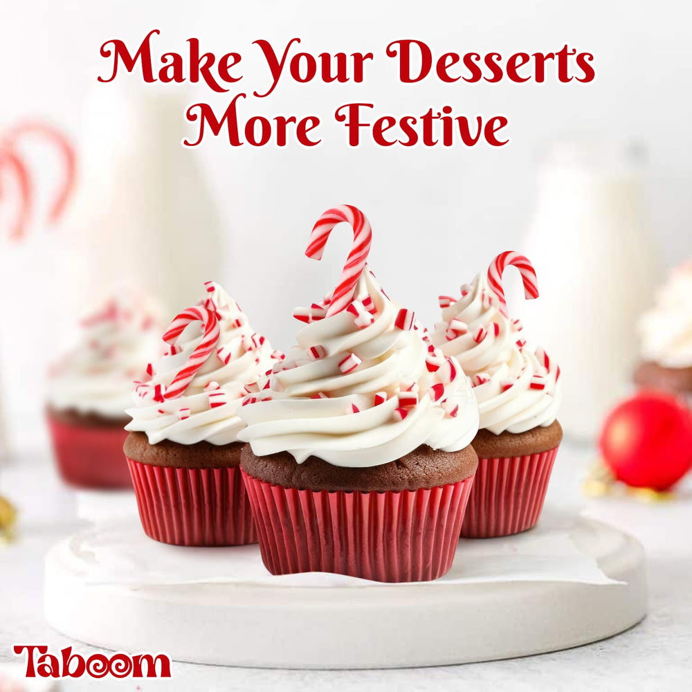 Bastones Taboom decorando árbol de Navidad, añade toque clásico festivo