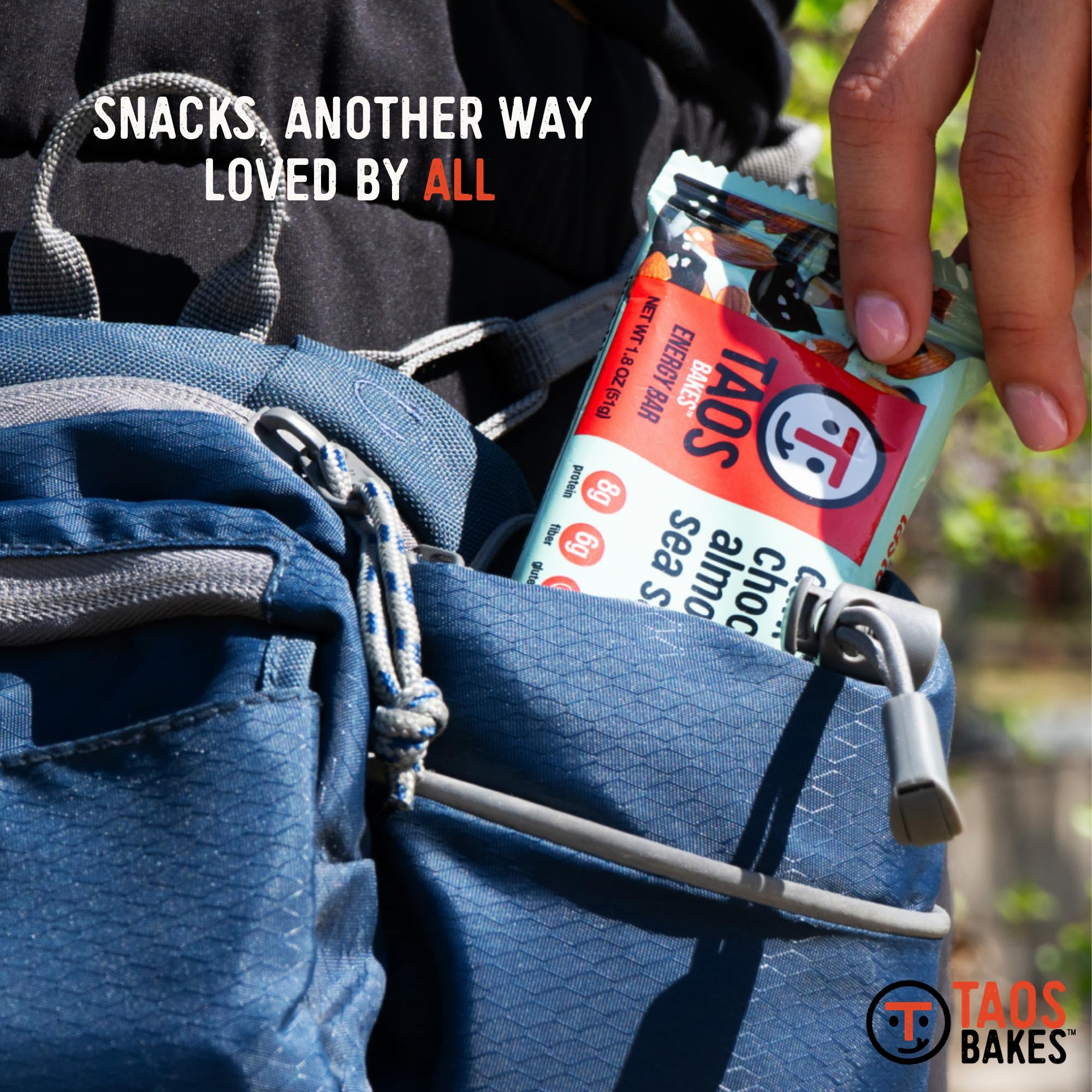 Taos Bakes escena de merienda con café y bicicleta, opción conveniente