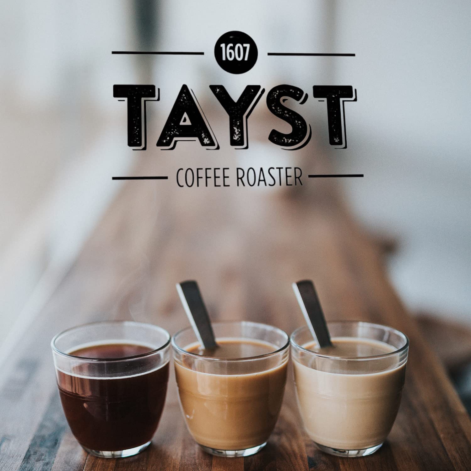 Tayst Coffee Roaster comparación de cápsula para referencia de escala