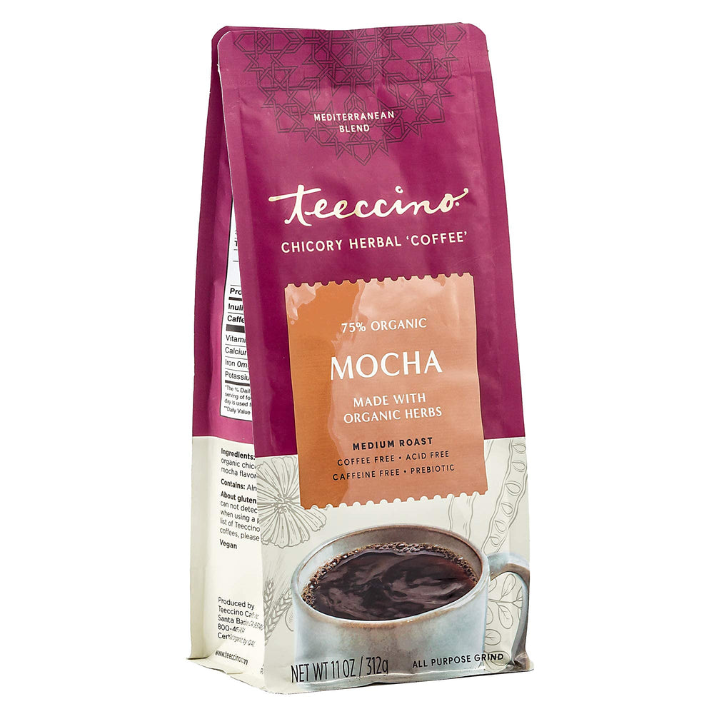 Primer plano del molido Teeccino mostrando textura tostada y aroma rico