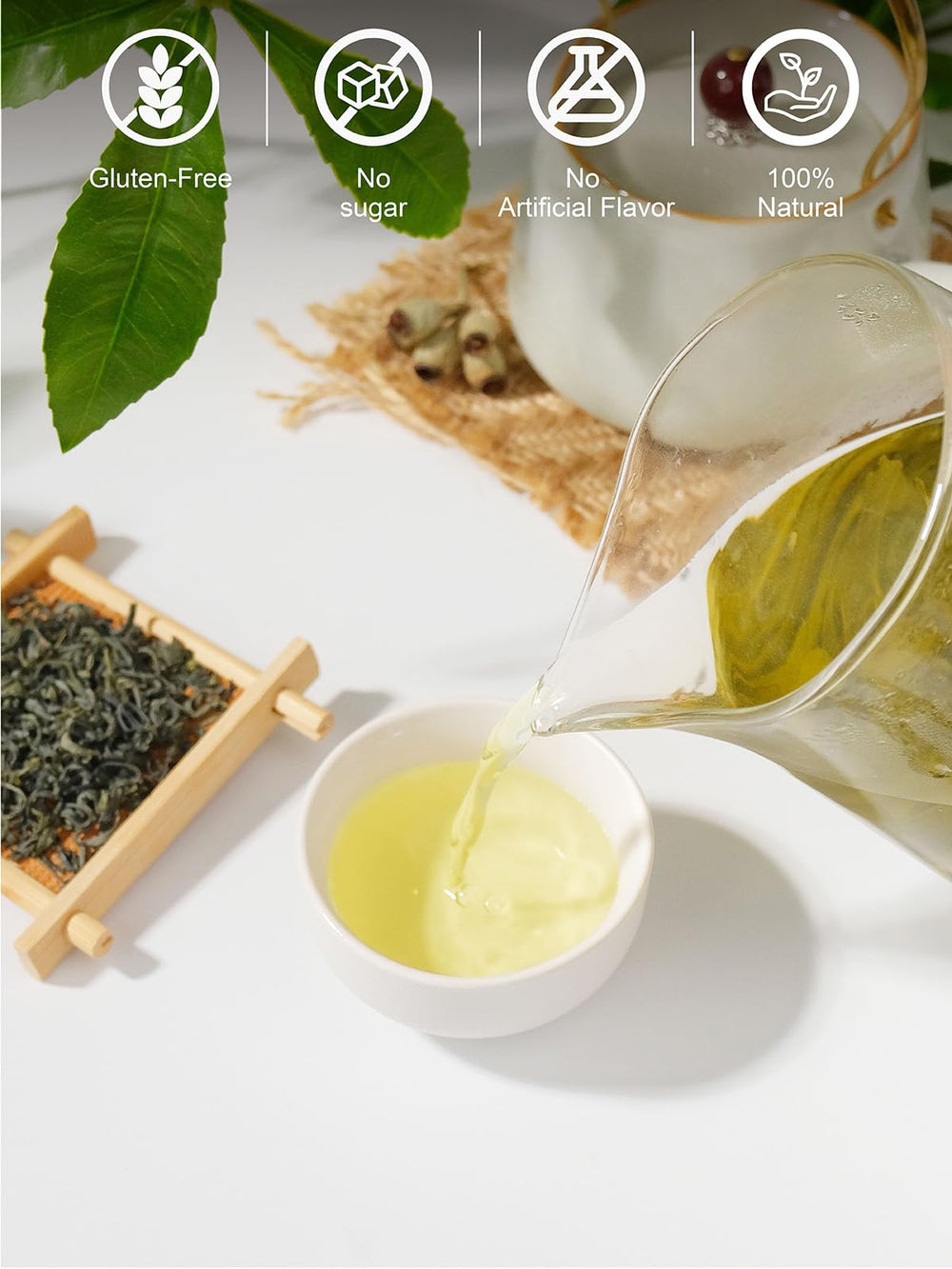 TeeLux taza con infusión verde translúcida destacando claridad