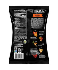Terra variedad de chips en plato mostrando colores naturales