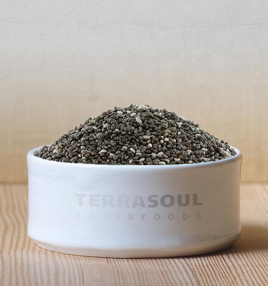 Terrasoul Superfoods semillas de chía incorporadas en batido cremoso aportando espesor saludable