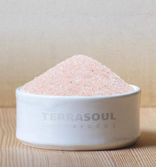 Terrasoul Superfoods sal servida en salero para sazonar con facilidad