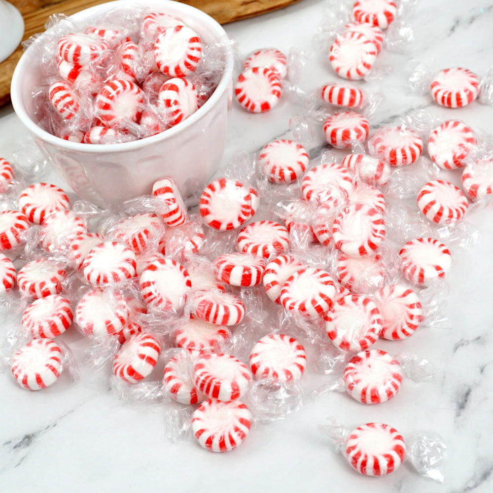 THE HAMPTON CANDY COMPANY mentas desplegadas mostrando textura y aspecto apetitoso
