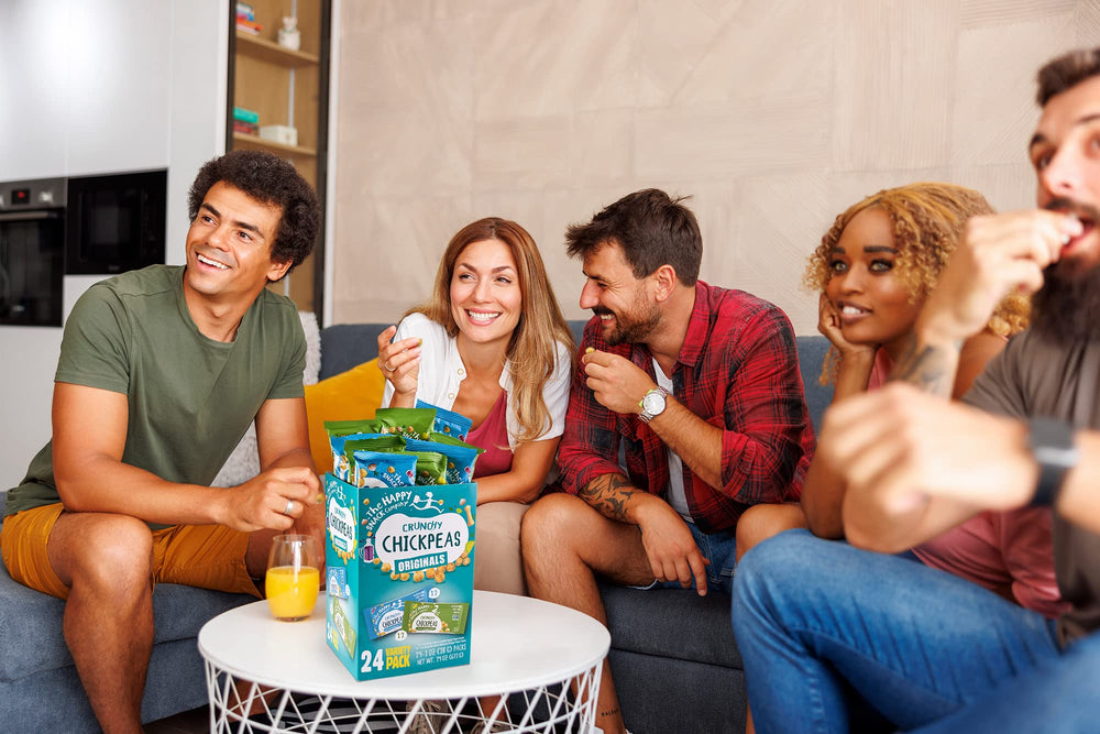 The Happy Snack Company garbanzos crujientes como topping en ensalada saludable
