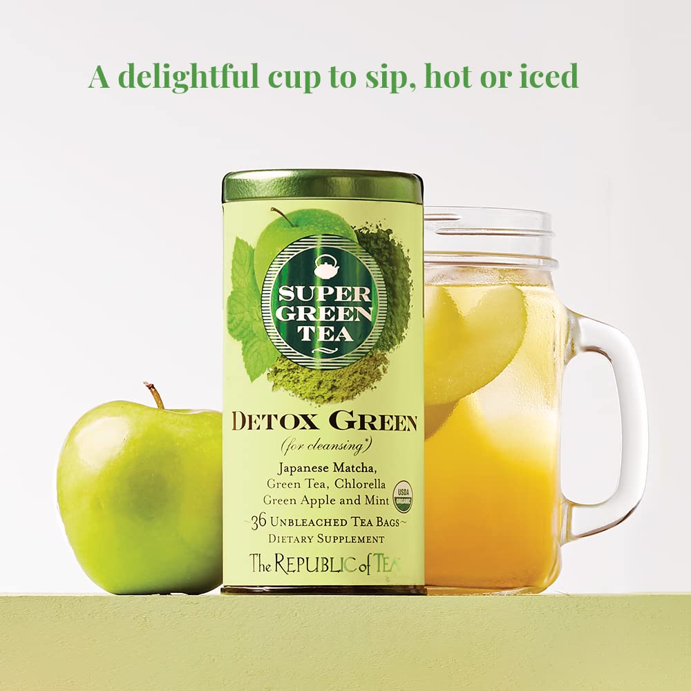 The Republic of Tea bolsita junto a mano para comparar tamaño de consumo práctico