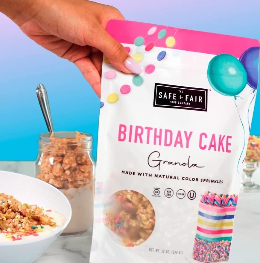 The Safe + Fair Food Company detalle de granola con chispas de colores naturales