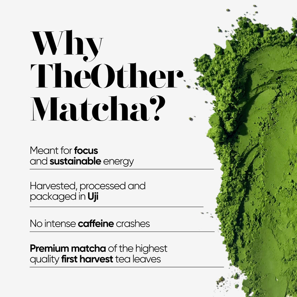 The Other Like No Other taza ceremonial con matcha espumoso listo para servir