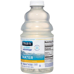 Thick-It sirviendo en vaso práctico para consumo inmediato y transporte