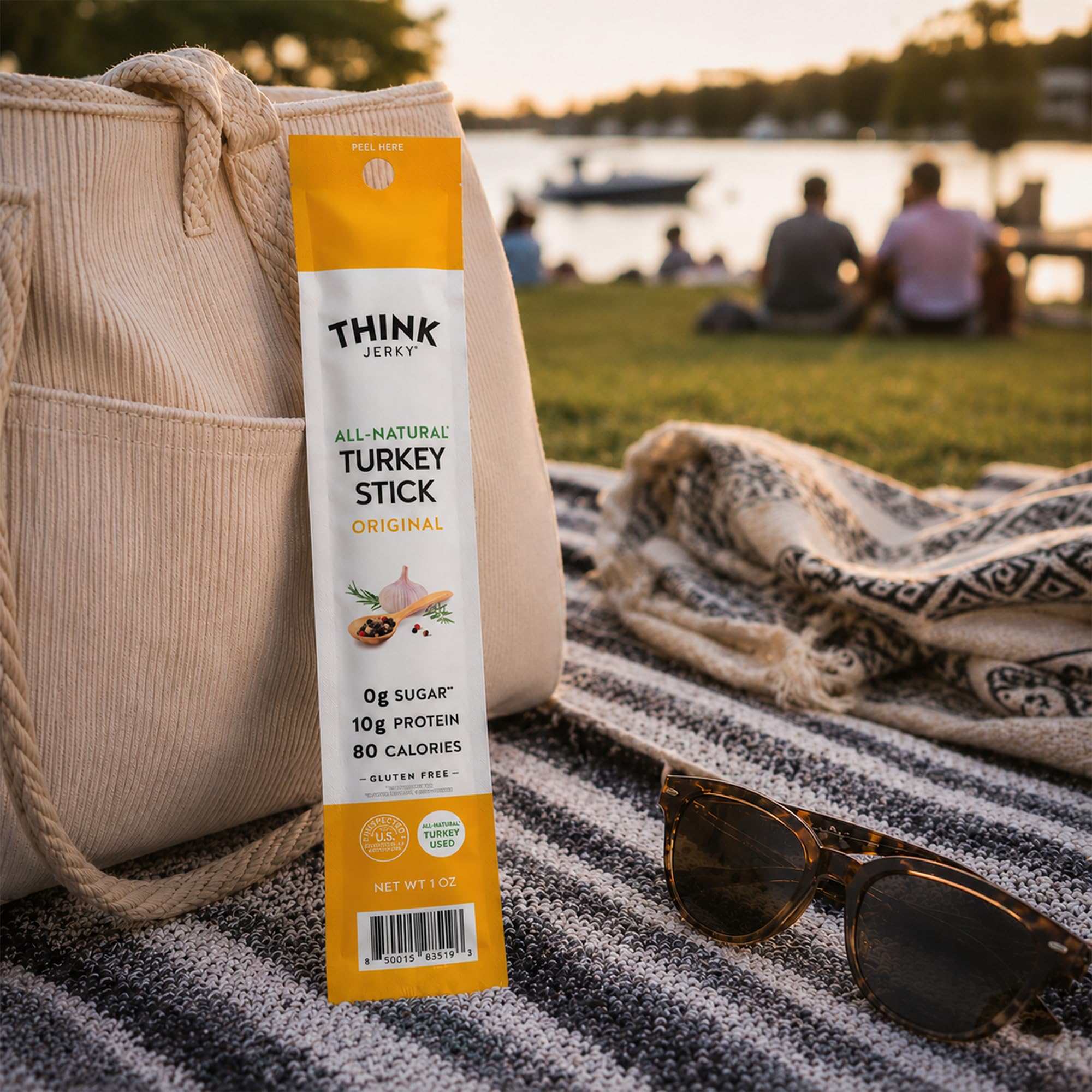 Think Jerky bastón en mano para comparar tamaño real y control de porción
