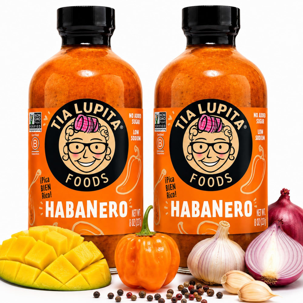 Tia Lupita frente del paquete de dos botellas muestra diseño y tamaño