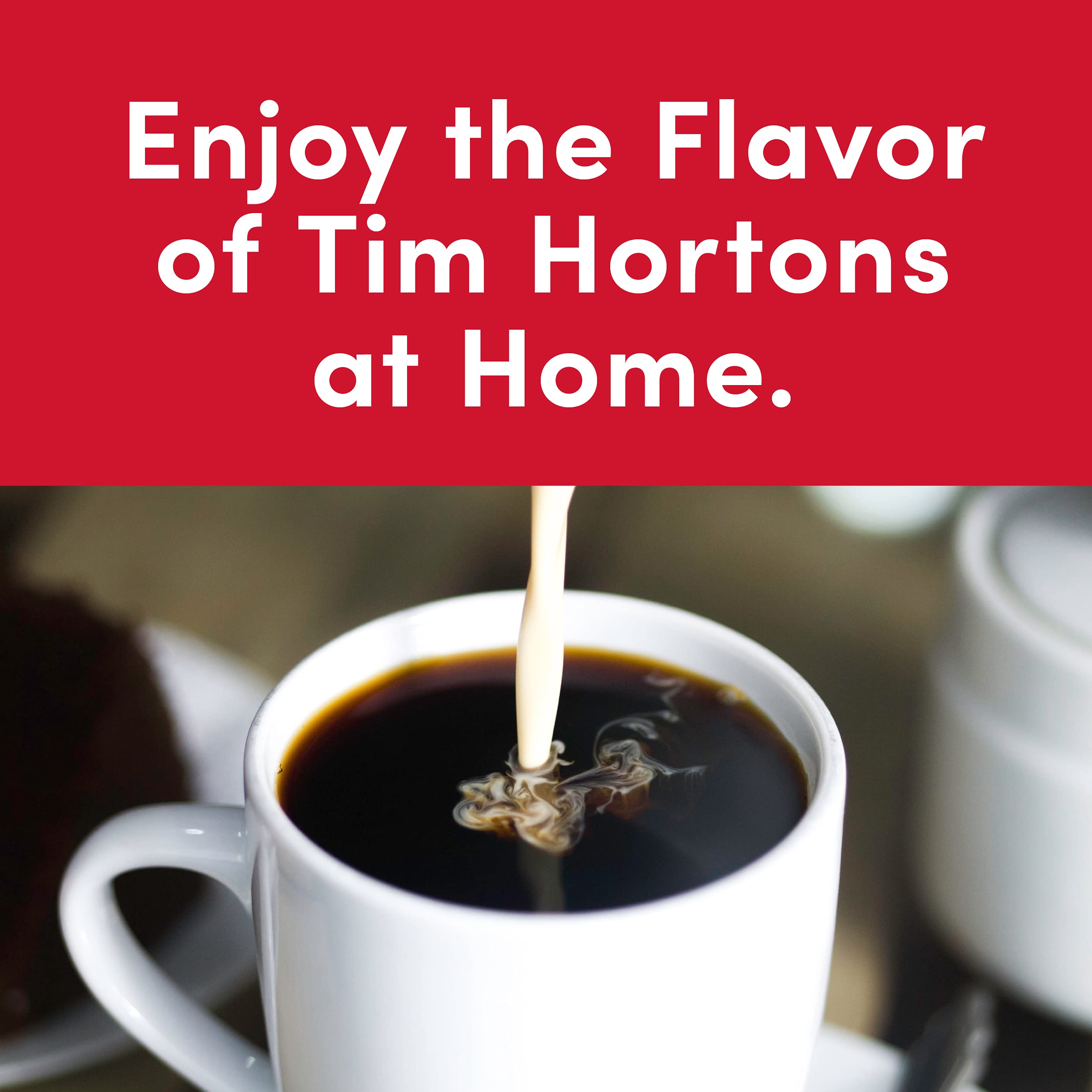 Cápsulas Tim Hortons en encimera de cocina, ambiente hogar y preparación