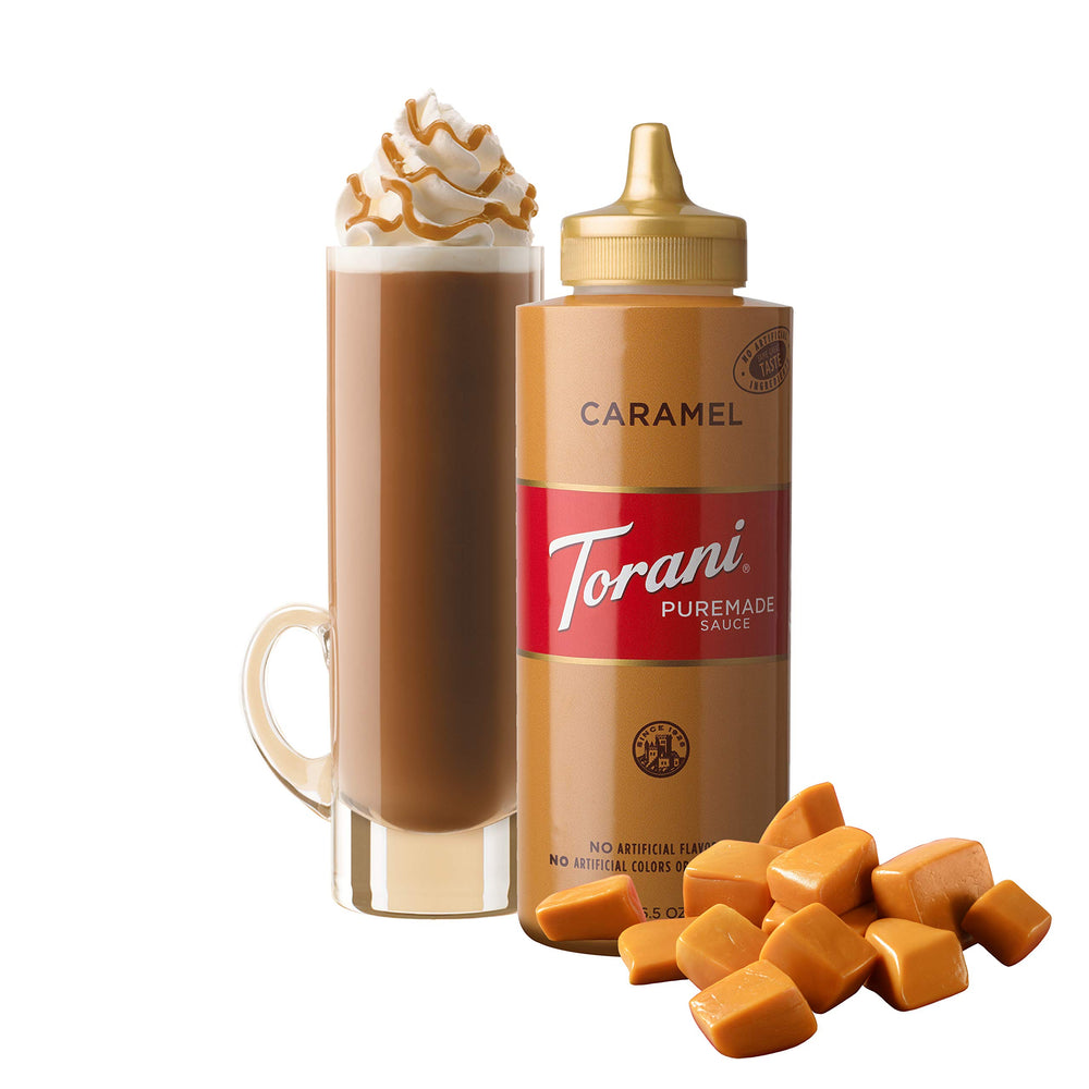 Torani salsa caramel en latte casero aportando sabor cremoso y apariencia profesional