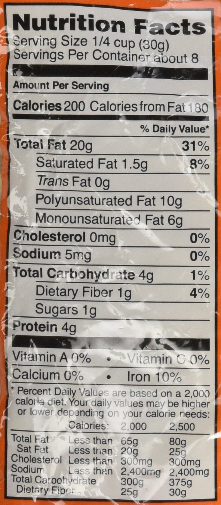Trader Joe's piñones espolvoreados en ensalada, aporte crujiente y sabor