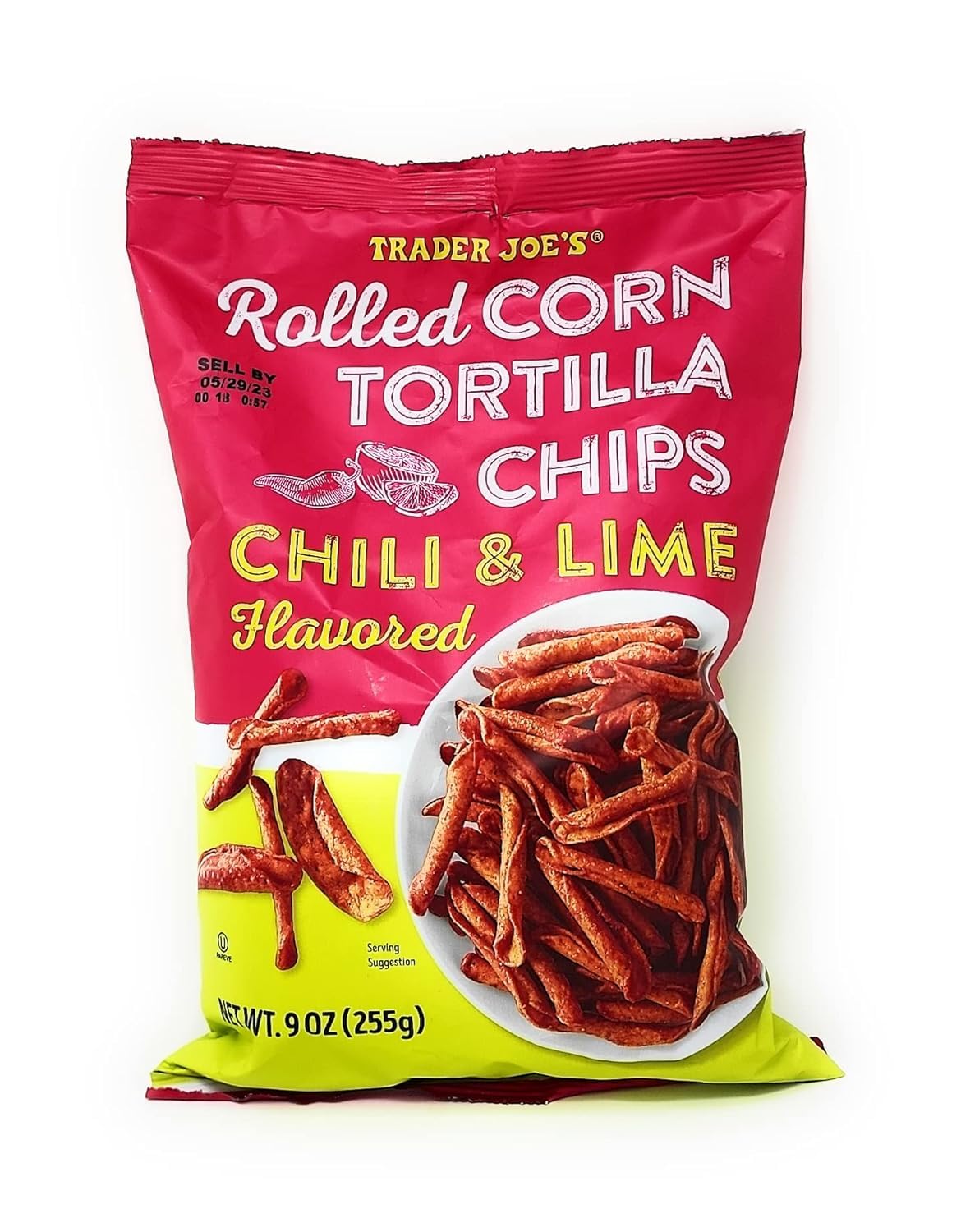 Trader Joe's paquete frontal mostrando chips chile y lima, ideal para compartir