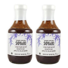 Trader Joe's botella Soyaki vista frontal con etiqueta clara y práctico envase
