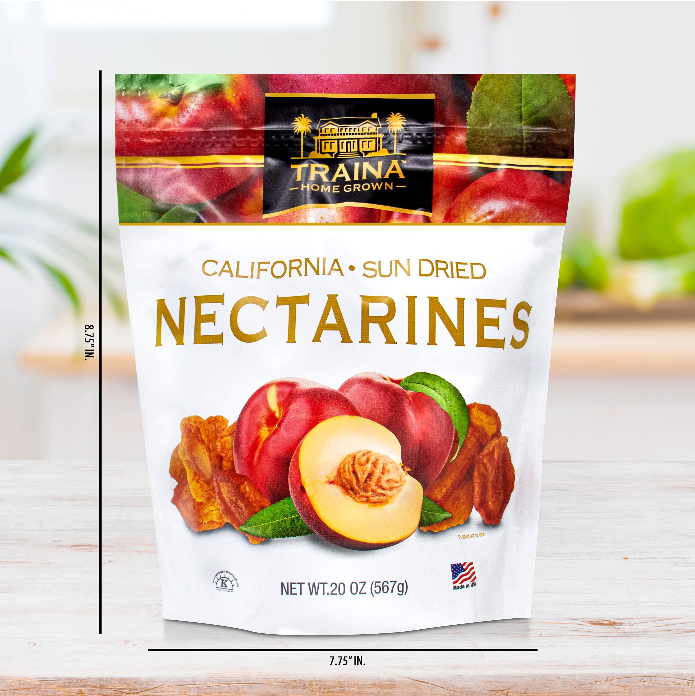 Traina nectarinas en tabla de quesos ofreciendo equilibrio de sabores y beneficio elegante