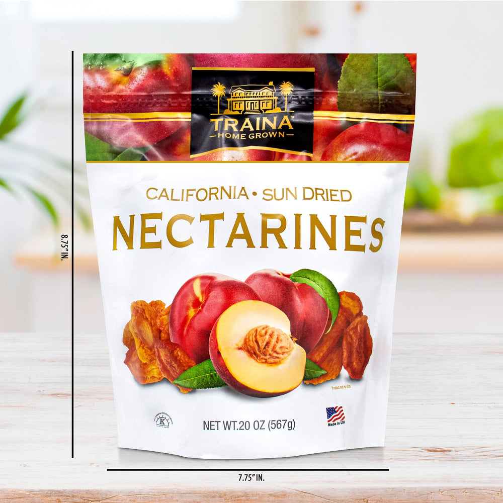 Traina nectarinas en tabla de quesos ofreciendo equilibrio de sabores y beneficio elegante