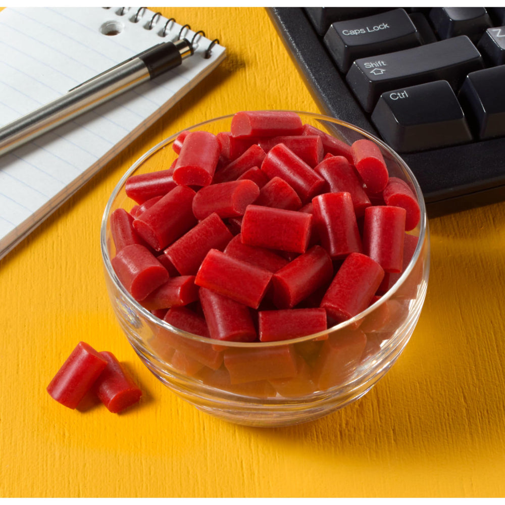 Etiqueta kosher en paquete Twizzlers Nibs que indica compatibilidad para eventos