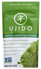 Ujido envase frontal del matcha mostrando etiqueta y tamaño, práctico y compacto