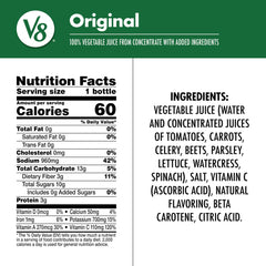 V8 etiqueta de la botella 355 ml enfocando ingredientes y vitaminas