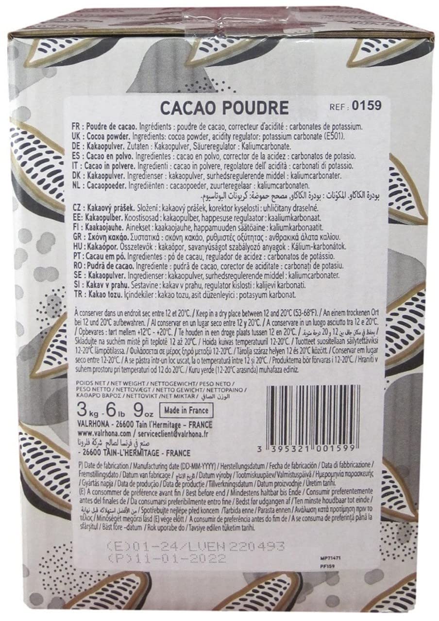 Valrhona primer plano de la textura del cacao en polvo, fácil disolución y mezcla