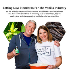 VANILLA BEAN PROJECT en uso vertiendo en batido para mejor aroma