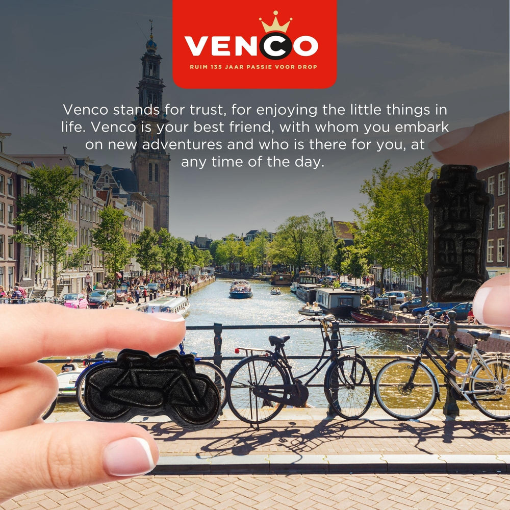 Venco caramelos en cuenco listos para compartir en una reunión