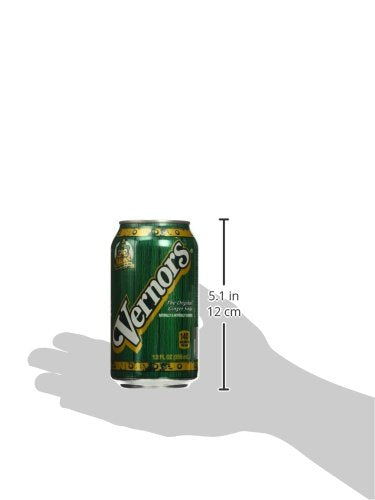Detalle de la espuma y burbujeo de Vernors resaltando su sabor intenso