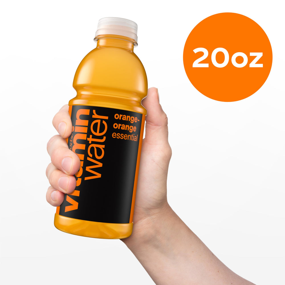 vitaminwater botellas en nevera listas para beber y mantener frescura