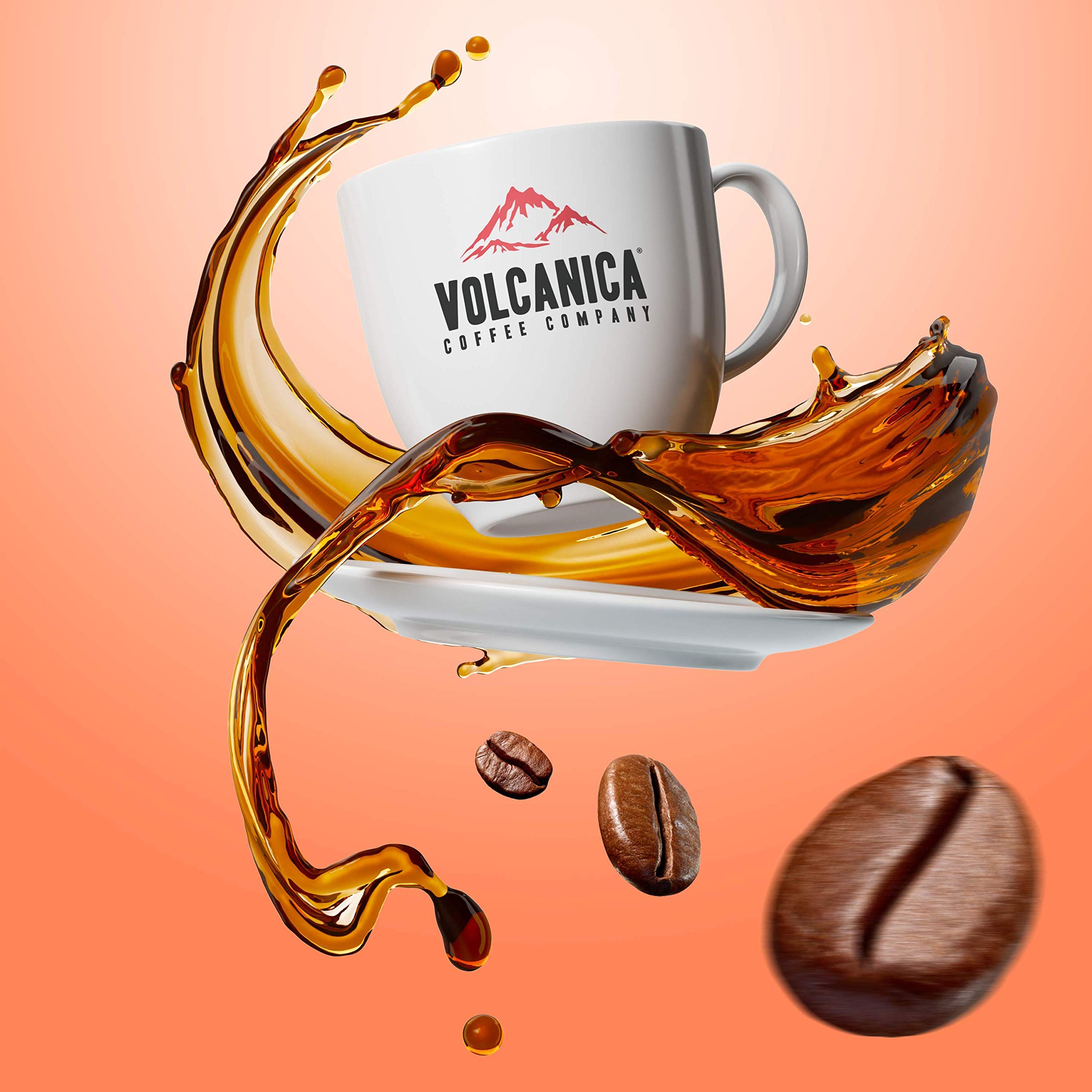 Volcanica Coffee taza servida destacando color y aroma invitante