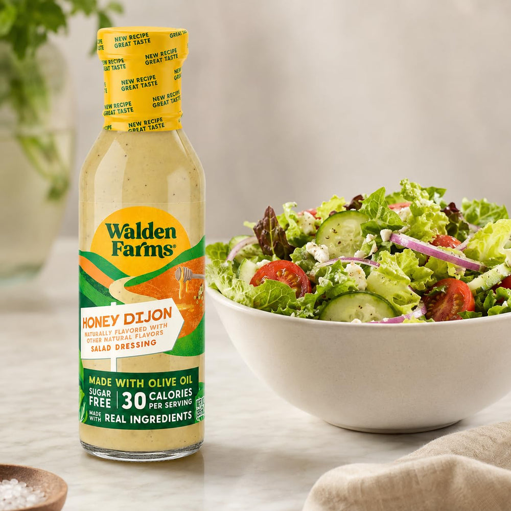 Walden Farms aderezo sobre ensalada de kale resaltando sabor sin calorías