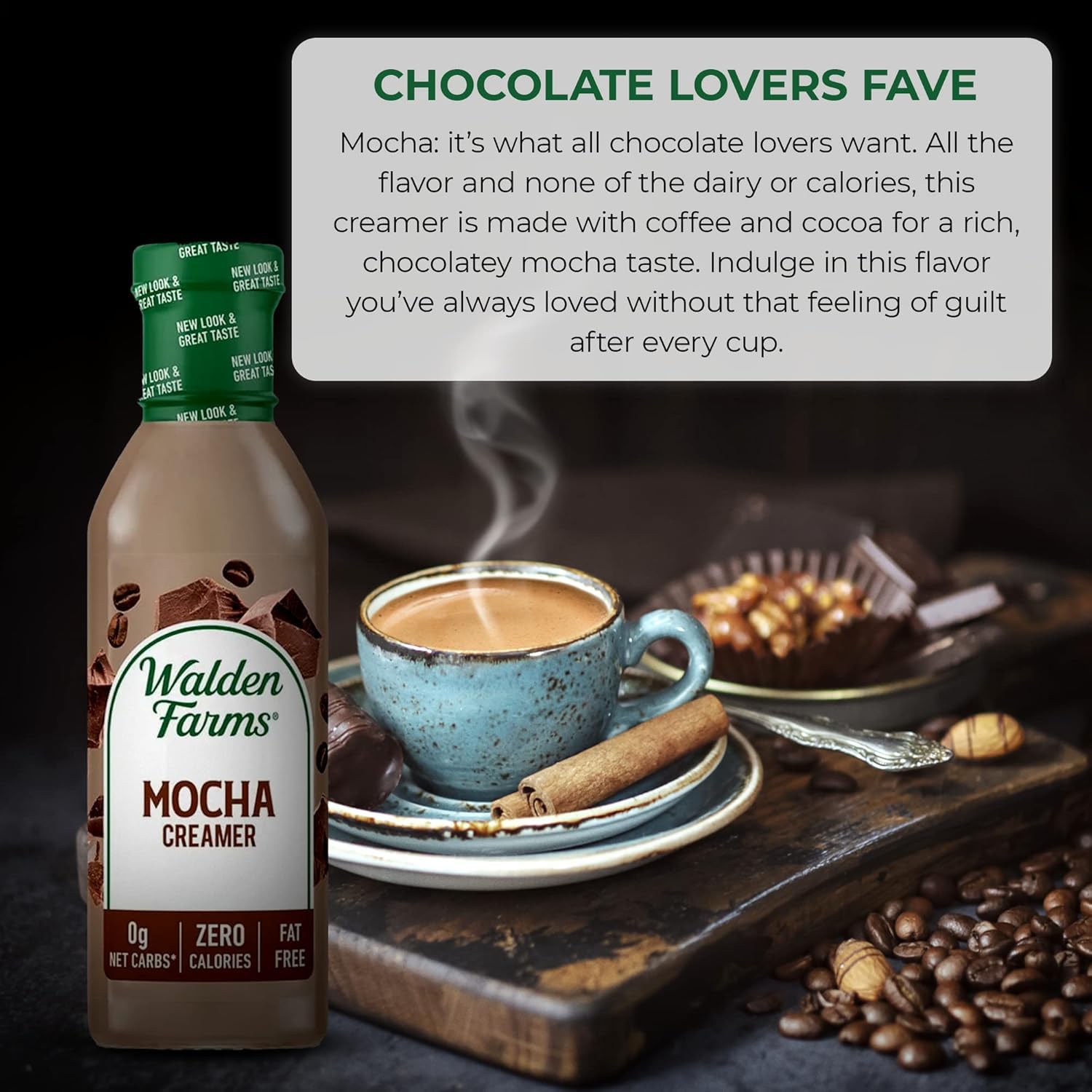 Walden Farms vertido del creamer mocha en taza de café, añade sabor mocha sin calorías