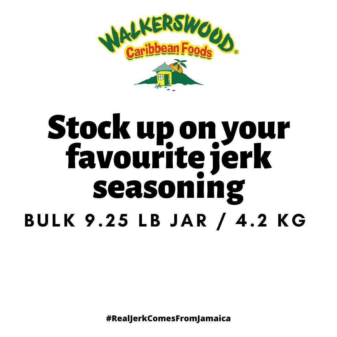 WALKERSWOOD marinado de pollo en tazón listo para reposar y aportar sabor ahumado