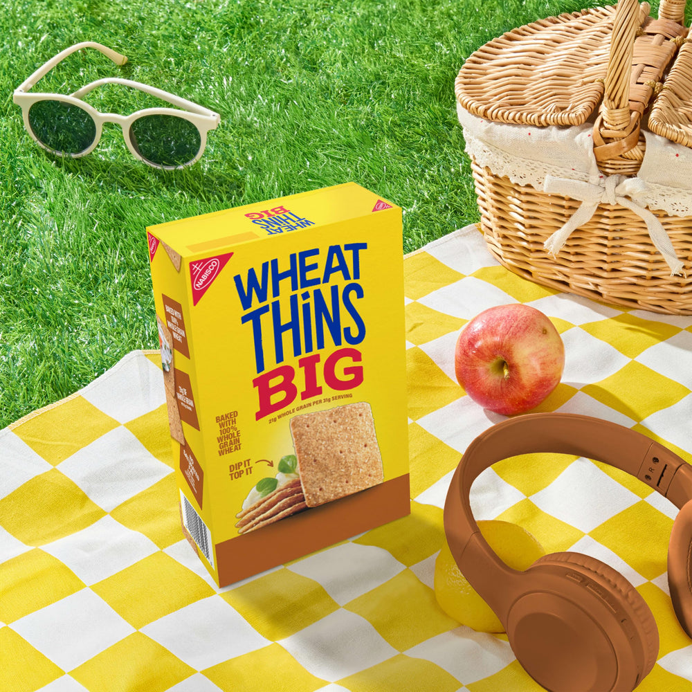 Wheat Thins porción cercana destacando cantidad por ración