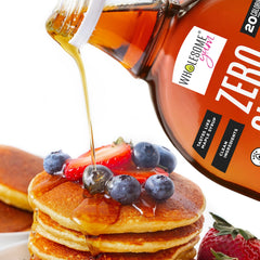 Wholesome Yum botella junto a objetos para mostrar tamaño real