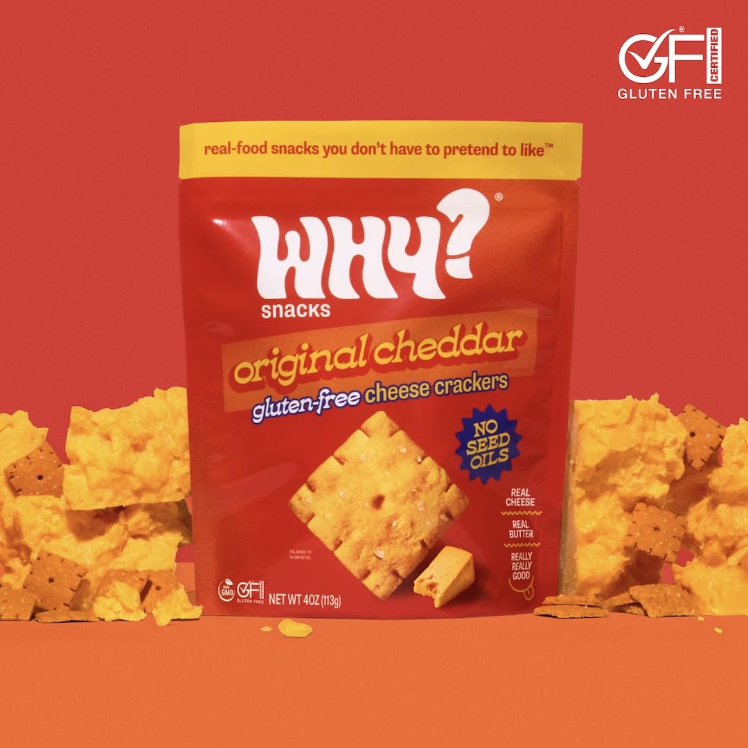 WHY? SNACKS galletas en mano para comparar tamaño y porción