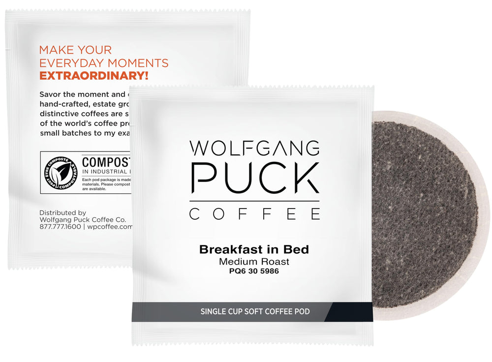 Wolfgang Puck primer plano de la etiqueta con información de tueste medio y Arábica 100%