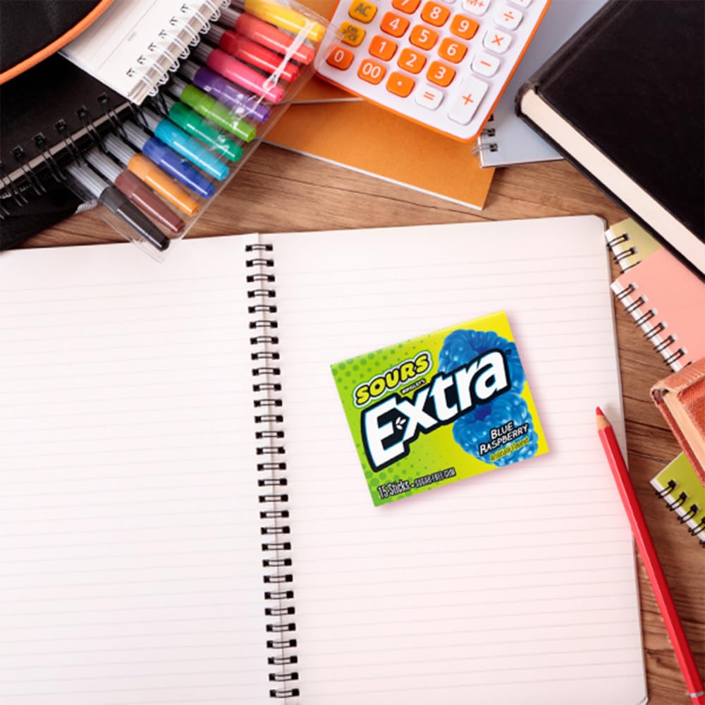 WRIGLEY'S EXTRA comparación de tamaño junto a objetos cotidianos