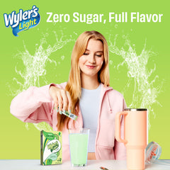 Wyler's Light sobre en mano listo para mezclar, práctico y portátil