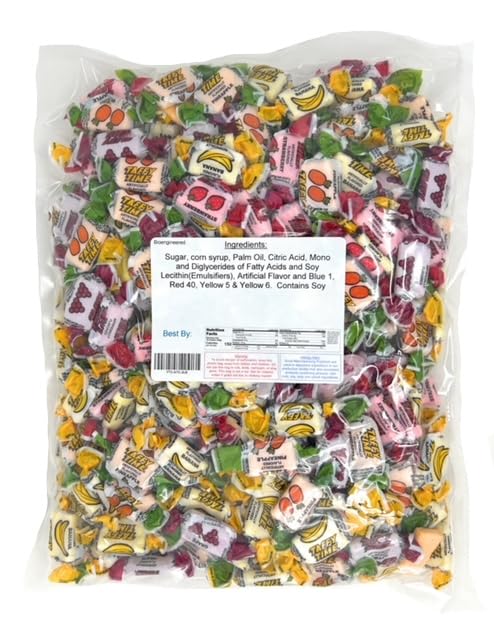 YANKEETRADERS caramelos en uso en una piñata mostrando facilidad de reparto