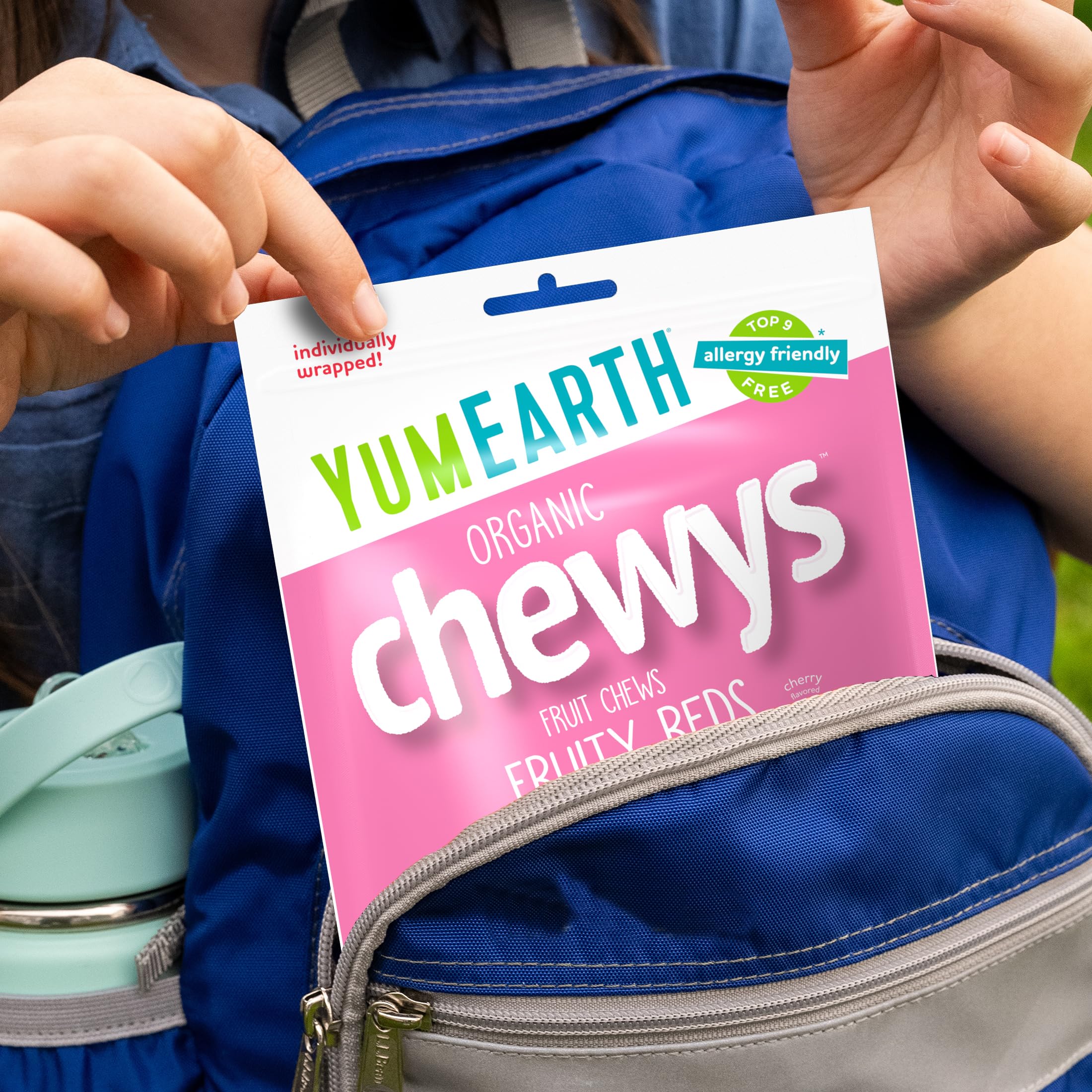 YumEarth detalle que destaca ausencia de colorantes artificiales