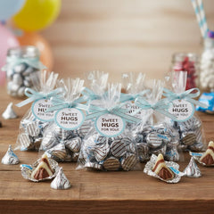 Yummy Chew Hugs sobre mesa de dulces, ideal para eventos y presentaciones