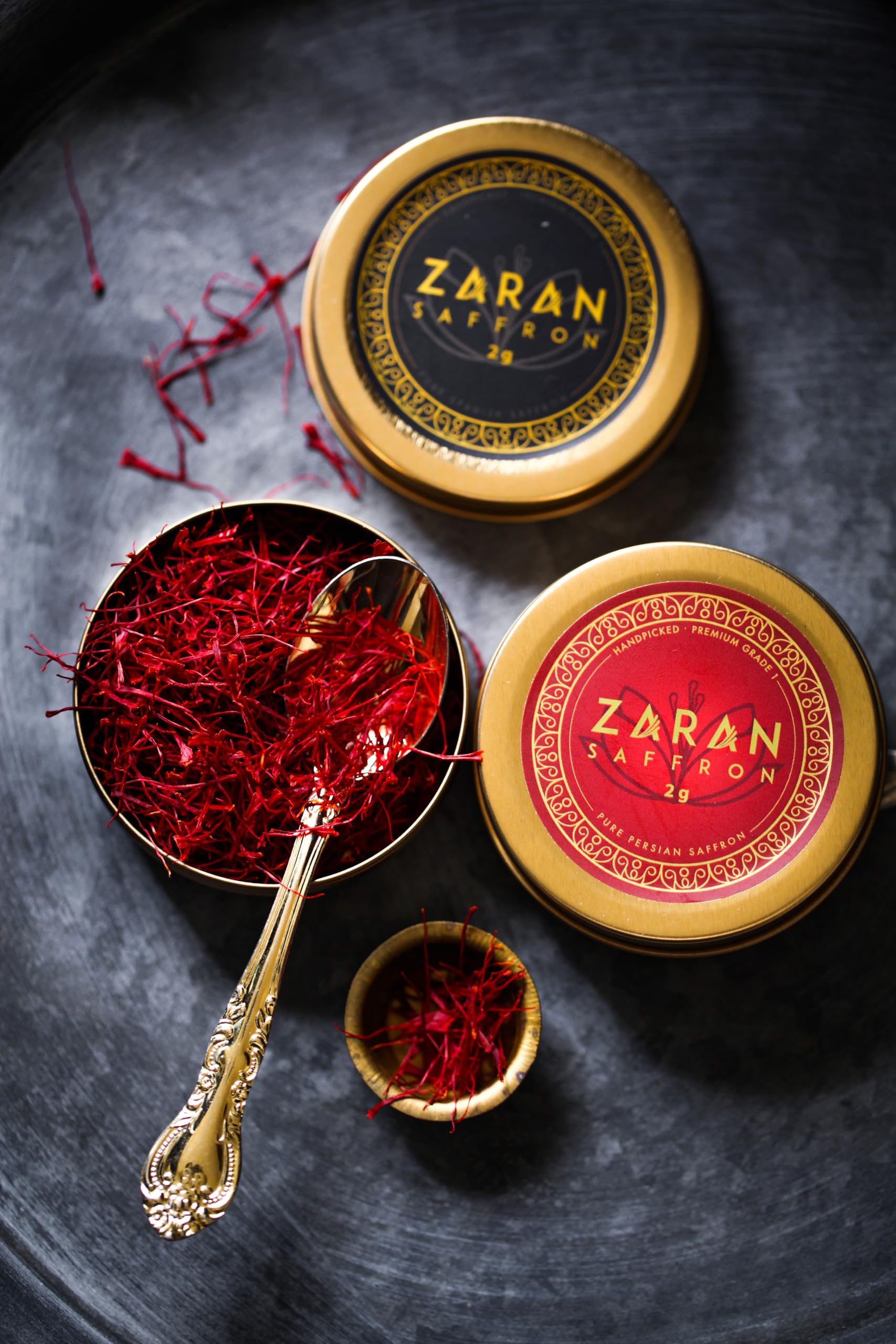 Zaran Saffron en ambiente de cocina lifestyle mostrando uso cotidiano